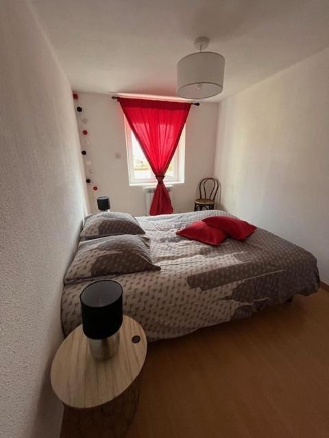 Jolie Maison De Campagne, Compostelle Soleymieux Exteriör bild