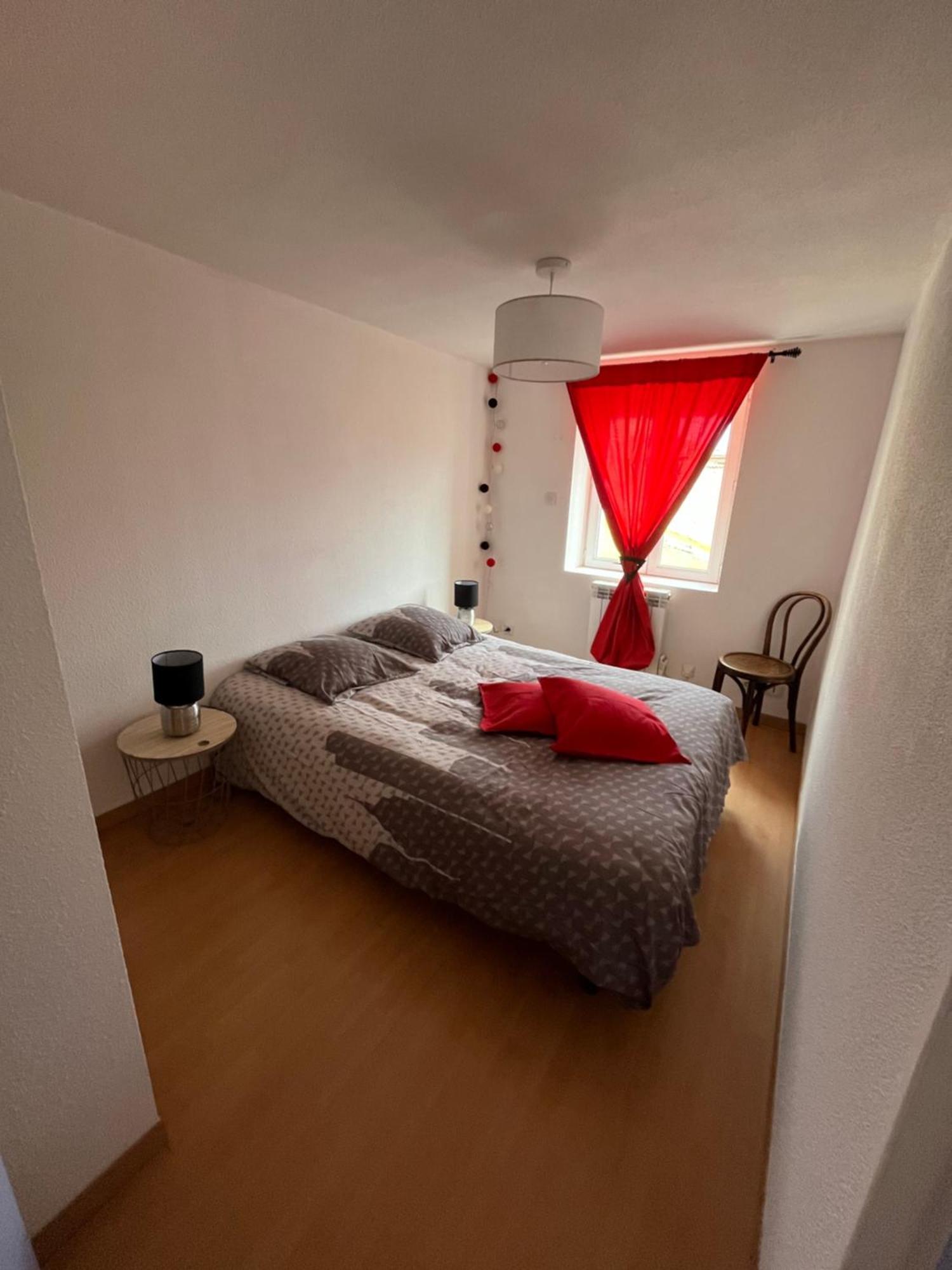 Jolie Maison De Campagne, Compostelle Soleymieux Exteriör bild