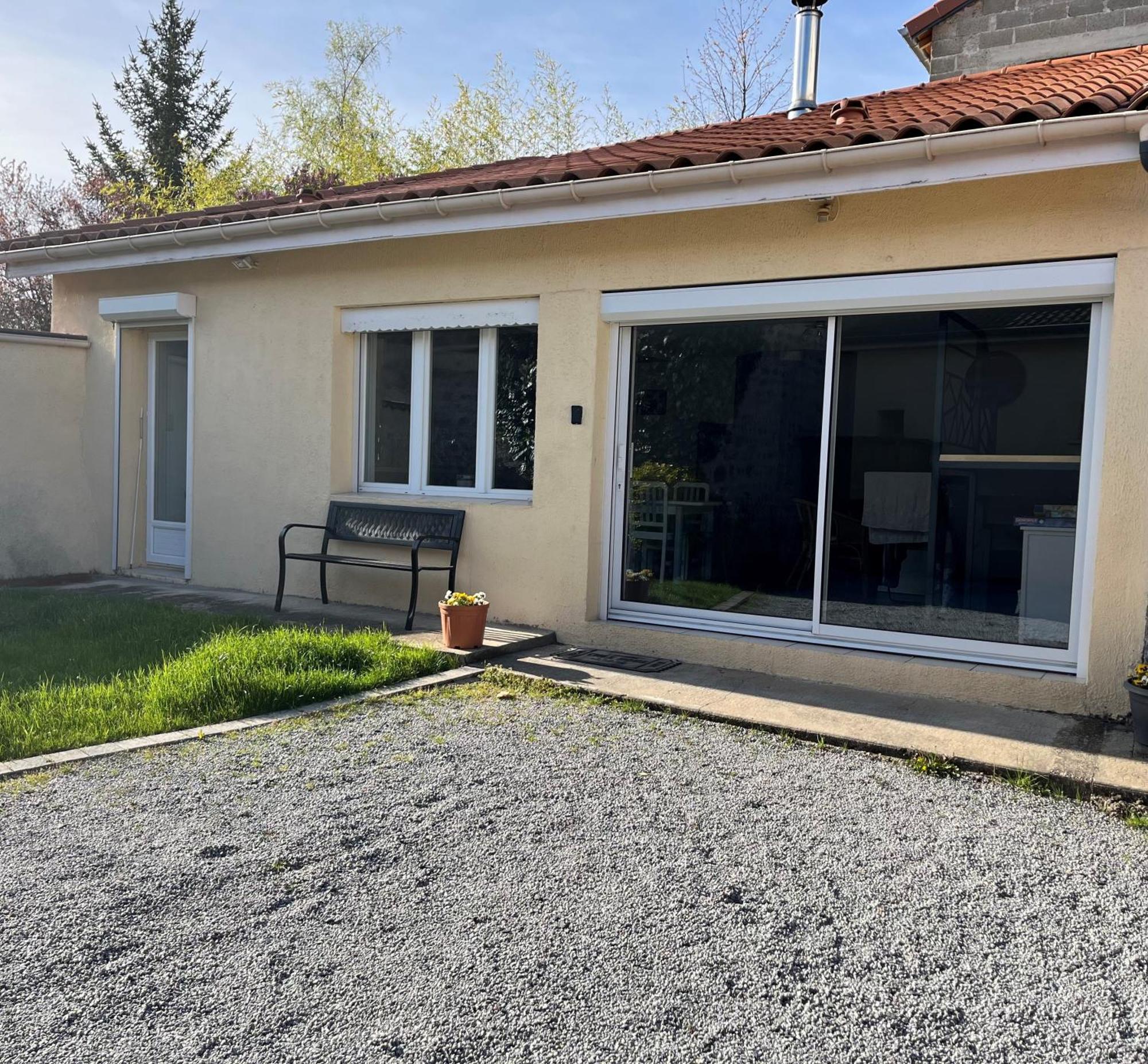 Jolie Maison De Campagne, Compostelle Soleymieux Exteriör bild